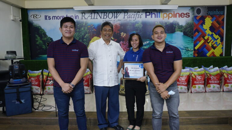 SD Santi Dapul congratulating the Top 3 Dealers in the Top Sales – Dealers Category for the month of September (L – R) 2nd Place RD Mark Refil, 1st Place RD Joann Mendoza and 3rd Place RD Nalvin Senador).