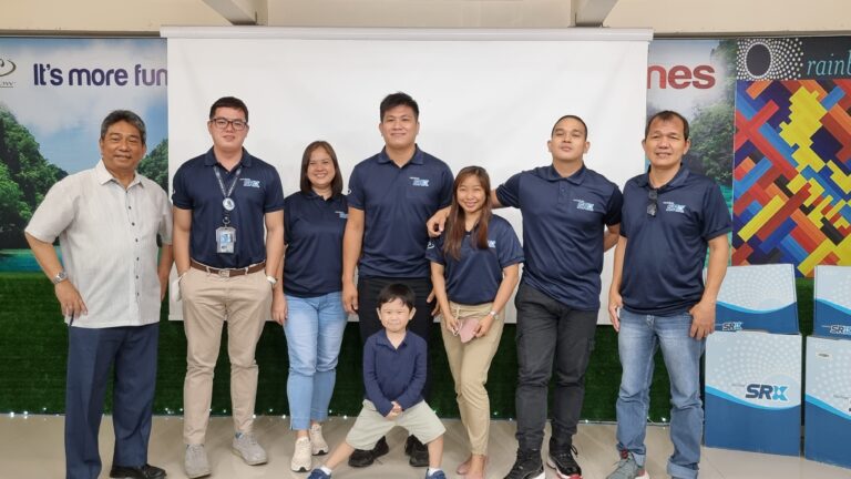 Lucky Comfri, headed by AD John Tolentino, with his group proudly post for a photo op with SD Santi Dapul, they are the group with most number of sales for the month of November.