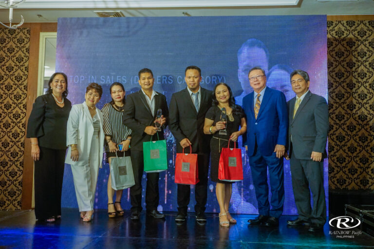 2022 Top in Sales in Dealers Category is ED Monalisa and Ronaldo Descartin (5th and 6th from R), second is ED Lolita Bautista (represented by GM James Rhyan Glemao 4th from R), and third is ED Mary Jane De Jesus (3rd from R).