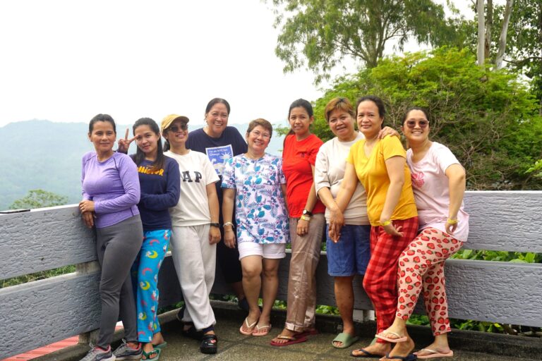 Capturing the ladies’ group amidst the breathtaking view of Tanay.