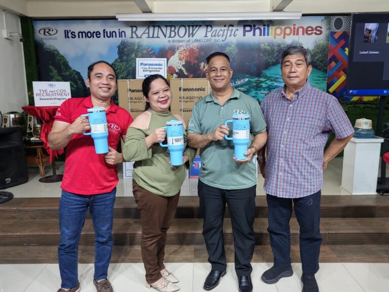 Dream Day winners who completed 3 or more demos received a 40 oz Light Blue Stanley Quencher H2.0 Tumbler.